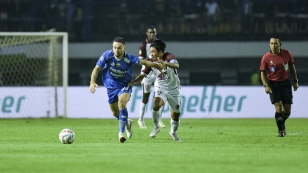 Laga Persib vs PSM Makassar