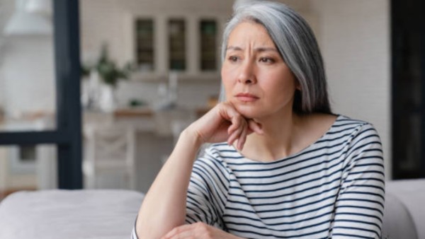 Sebuah penelitian baru dari University of Colorado, Boulder, mengungkap bahwa wanita yang mengalami menopause di usia lebih tua punya pembuluh darah yang lebih sehat, dan bahkan risiko serangan jantung atau stroke mereka jauh lebih rendah dibanding yang menopause lebih awal.