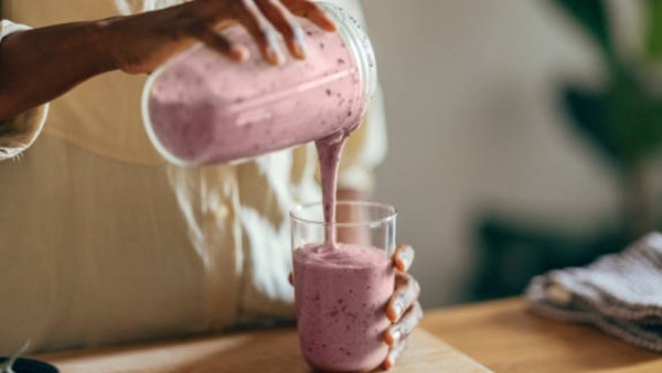 Menurut Bryan Quoc Le, PhD, seorang ilmuwan pangan dan konsultan, cairan itu namanya whey, salah satu protein utama yang ada di susu.