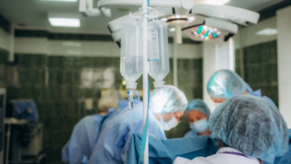 Penelitian terbaru dari Karolinska Institutet di Swedia menemukan bahwa anak-anak yang lahir melalui operasi caesar terencana punya risiko lebih tinggi terkena leukemia limfoblastik akut (ALL)—jenis kanker darah yang paling umum pada anak-anak.