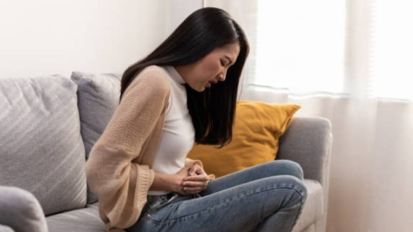 Para peneliti menyebut beberapa faktor risiko yang bikin kanker saluran cerna muncul di usia muda antara lain: obesitas (terutama sejak kecil), pola makan ala Barat, penyakit hati berlemak non-alkoholik, kebiasaan merokok, dan minum alkohol.