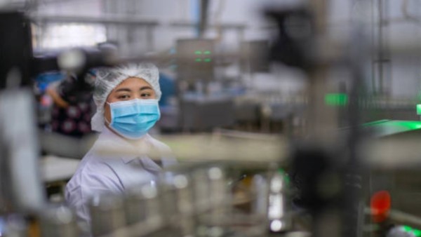 Sebuah penelitian terbaru dari University of Aberdeen menunjukkan bahwa pandemi memengaruhi kesehatan fisik dan mental perempuan lebih berat dibanding laki-laki.