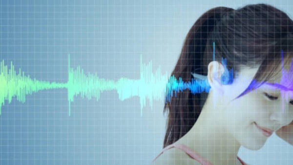menurut ahli audiologi dari Universitas Colorado, Dr. Cory Portnuff, klaim ini masih spekulatif banget dan belum terbukti secara ilmiah.