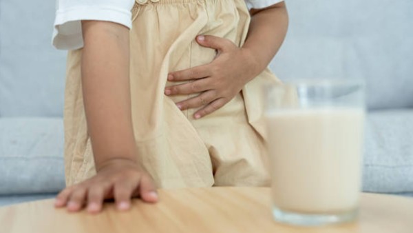 Penelitian terbaru dari BfR (Federal Institute for Risk Assessment) di Jerman mengungkapkan bahwa minum susu mentah tanpa direbus justru menyimpan risiko kesehatan yang serius dan sering kali diremehkan masyarakat.