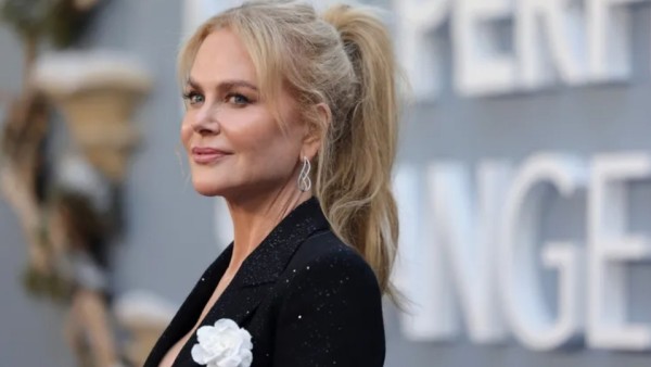 Aktris pemenang Oscar ini menghadiri acara tersebut dalam balutan gaun hitam terbuka di bahu dengan belahan dada rendah yang mempertegas kesan elegan dan berkelas. Penampilan ini menjadi sorotan karena menjadi kemunculan publik pertamanya setelah resmi menggugat cerai musisi Keith Urban pada 29 September lalu.