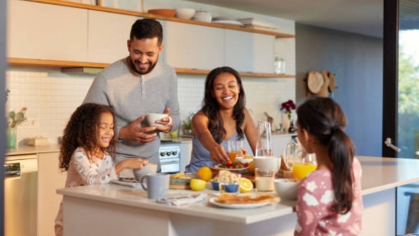 Sarapan sehat di pagi hari membantu menjaga metabolisme dan ritme tubuh tetap seimbang.