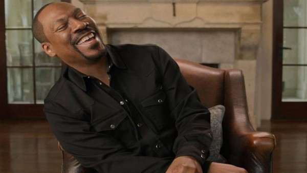 Eddie Murphy mengungkap perjuangan masa kecil melawan OCD dalam film dokumenter Being Eddie yang kini tayang di Netflix.
